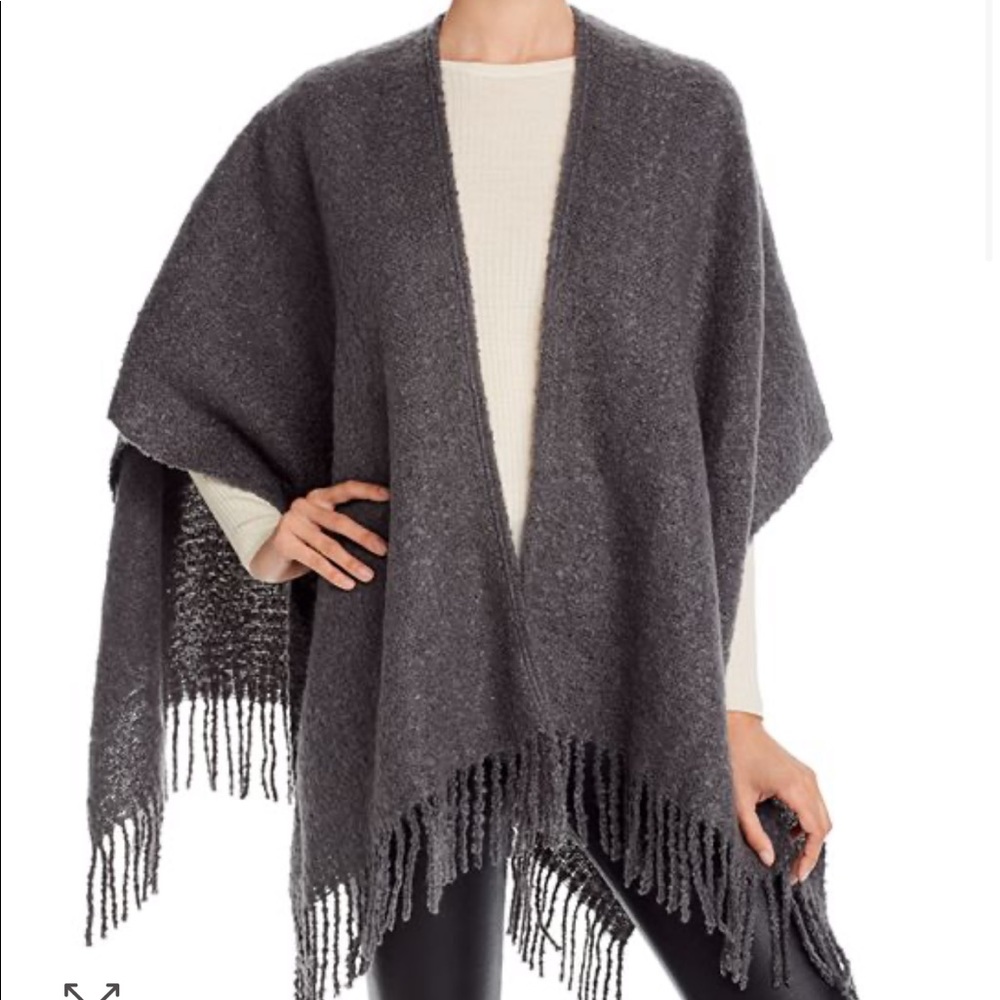 Echo Bouclé Ruana